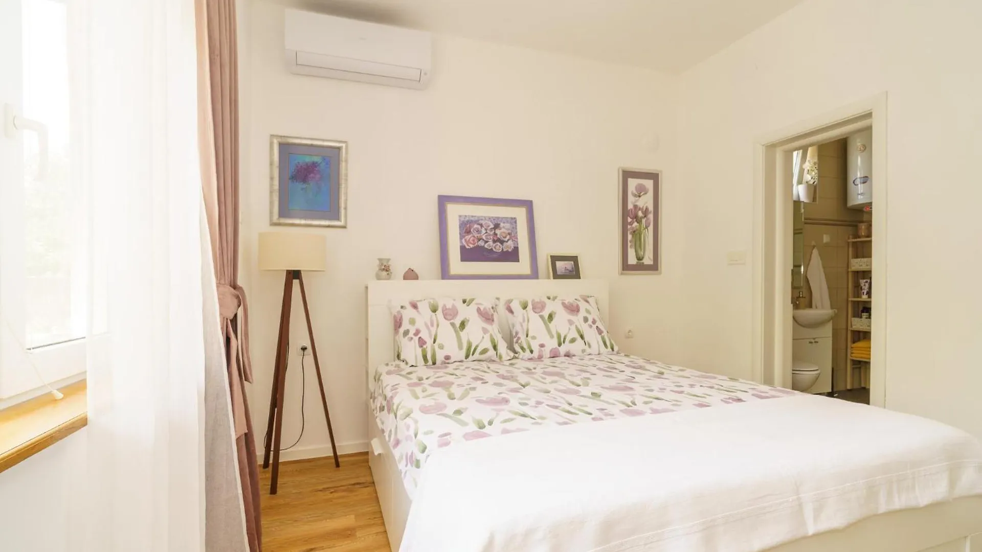 Jacuzzi Garden Retreat Apartment Bribir  Croatia